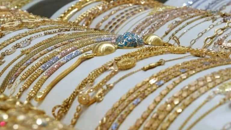طفرة أسعار الذهب فى الامارات تربك الأسواق وتفجر الجدل