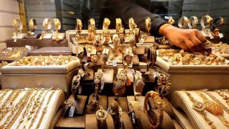 سعر الذهب اليوم الأحد 21 يونيو 2026 في مصر.. عيار 21 يستقر بعد تراجع الأسواق