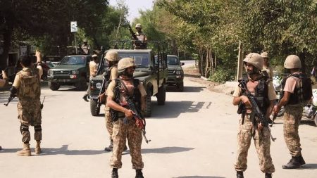الجيش الباكستاني يوجه ضربة قوية.. مقتل 27 إرهابيًا في عملية أمنية كبرى