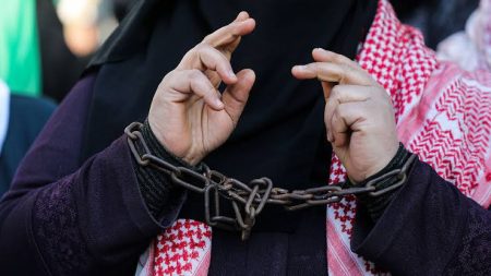 رقم صادم يتصدر المشهد.. ارتفاع عدد الأسيرات الفلسطينيات إلى 95 داخل السجون