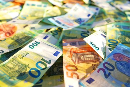 سعر اليورو اليوم 17 يونيو 2026 في مصر.. تراجع جديد أمام الجنيه داخل البنوك