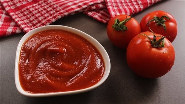 الكاتشب ليس مجرد صلصة.. مفاجآت صادمة عن فوائده وأضراره