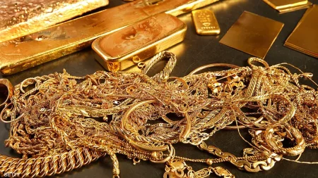 هبوط الذهب الإماراتي يربك الأسواق ويثير جدل المستثمرين اليوم