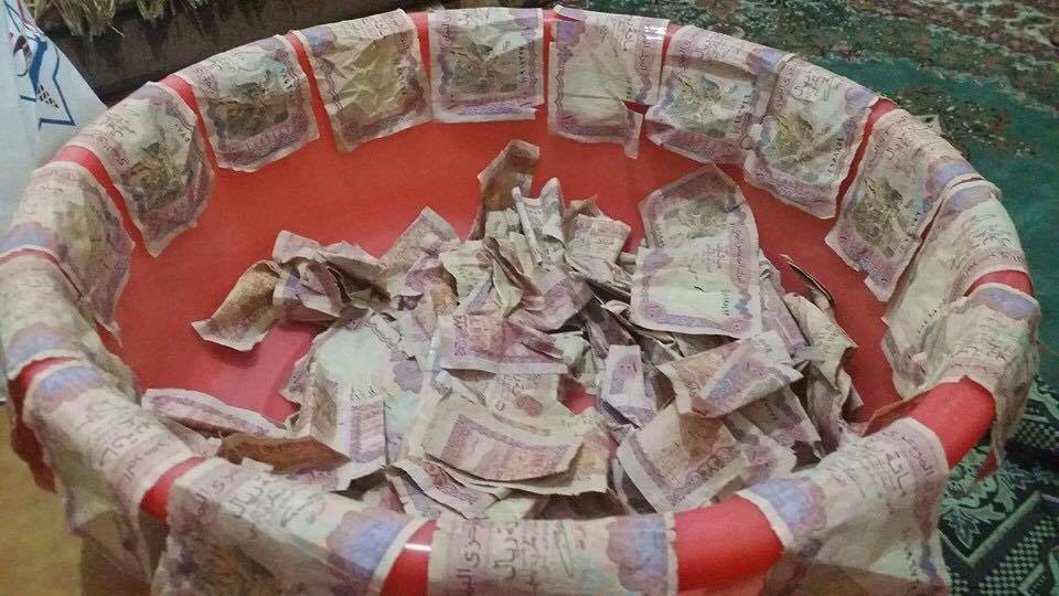 تظاهرات يمنية في شوارع تعز للمطالبة بوقف تدهور العملة