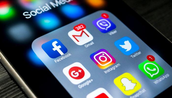 إندونيسيا تحظر وسائل التواصل الاجتماعي في بعض المناطق بسبب العنف