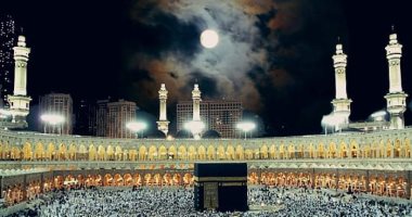 الاثنين.. القمر يتعامد على الكعبة المشرفة ويقترن مع كوكب الزهرة