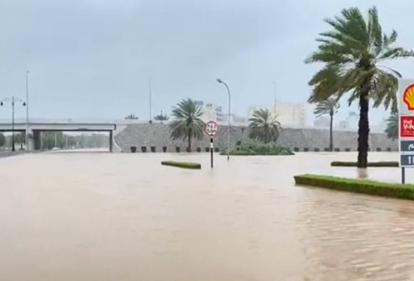 اليمن: تأثر عدة محافظات في البلاد بصورة غير مباشرة من إعصار (شاهين)