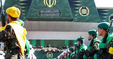تهديد إيراني مباشر لقاعدة أمريكية بالإمارات
