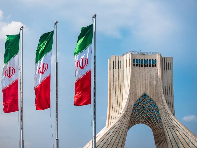 إسرائيل تغتال رئيس حكومة الحوثيين وإيران تدين