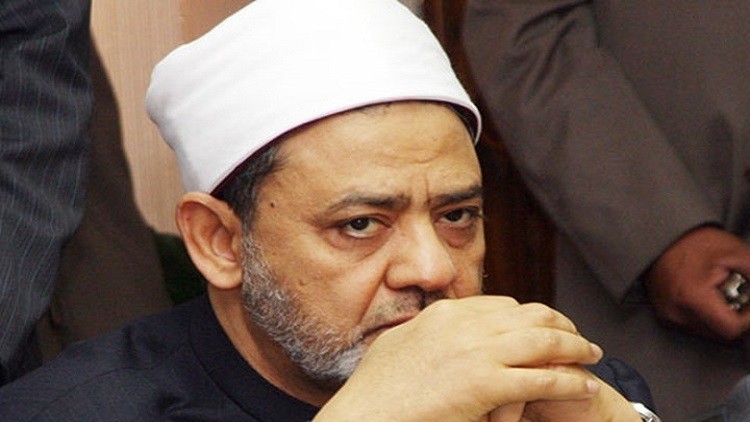 صحيفة: البرلمان المصري ينظر في مشروع قانون يسمح بعزل شيخ الأزهر