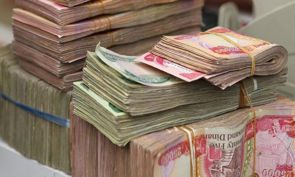 أزمة بين الحكومة العراقية والبرلمان بسبب تأخر رواتب الموظفين