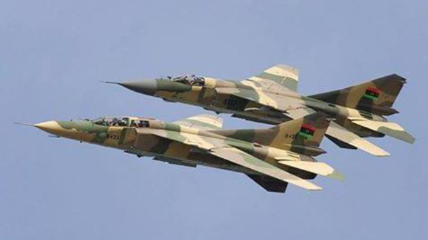 ليبيا.. طائرة حكومة الوفاق تقصف قوات حفتر