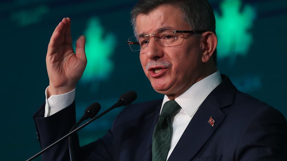 داود أوغلو: أردوغان انفصل عن شعبه تماماً ولا يرى إلا قصره