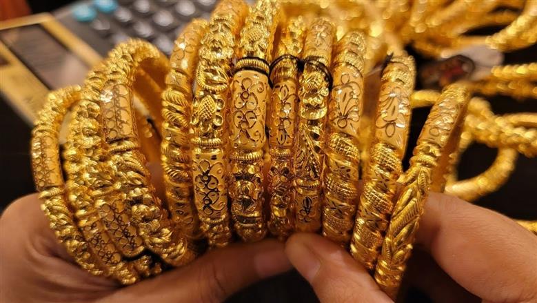 “الدهب رخص في العراق النهارده!”.. سعر مثقال الذهب وسبائك عيار 21 السبت 4 أكتوبر