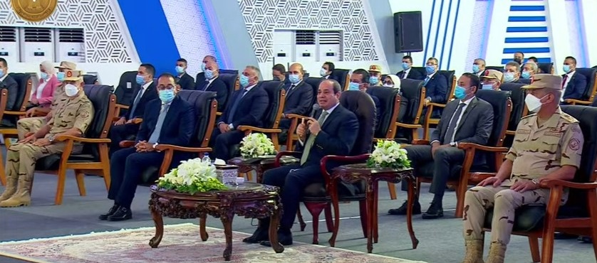 السيسي: حجم المباني على الطريق الدائري ضخم وكلها بشكل غير مخطط وغير صحي