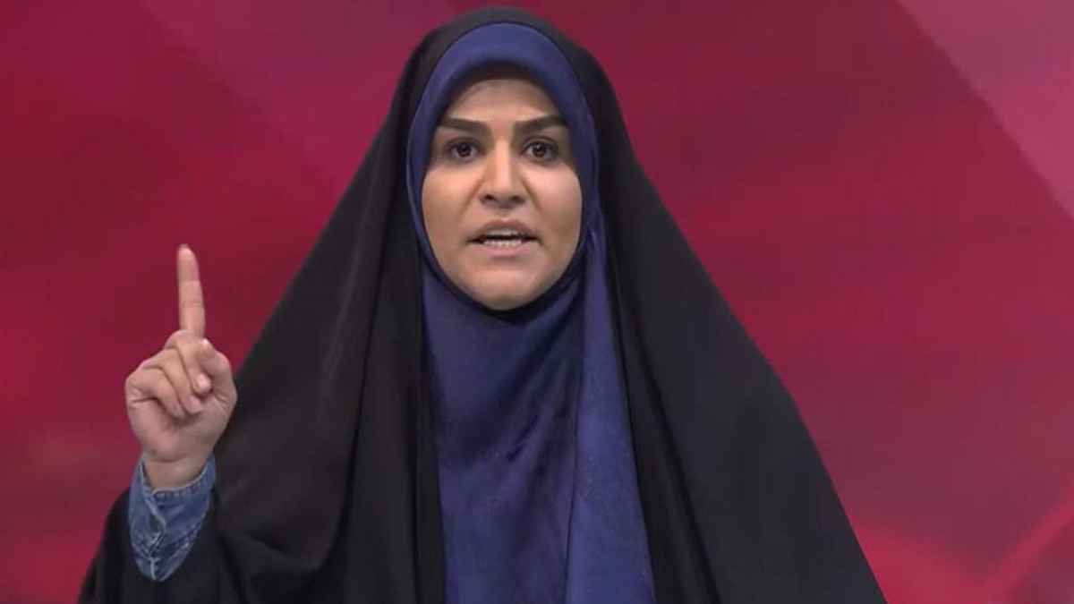 ميدالية ذهبية لشجاعة المذيعة الإيرانية سحر إمامي