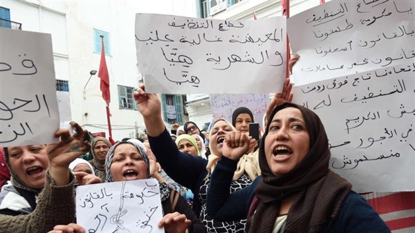 إضراب يشل الموانئ والقطارات والمواصلات والتليفزيون والمستشفيات في تونس