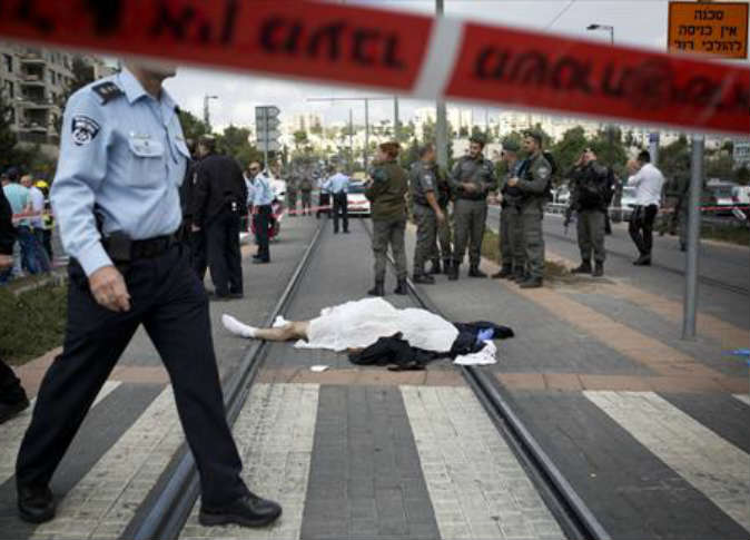 فلسطين: مقتل إسرائيلي وجرح آخر دهسا بسيارة في الضفة