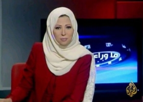 خديجة بن قنة تخرج عن صمتها وتهاجم صحيفة جزائرية حاولت تشويه سمعة ابنتها