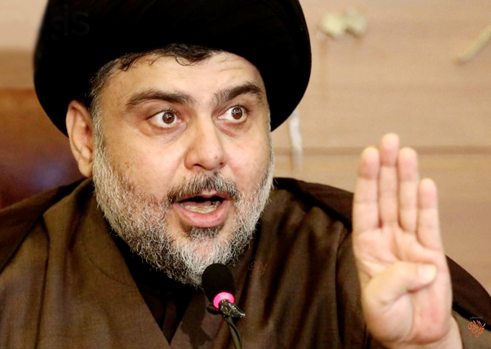 بعد سقوط قتلي .. الصدر يدعو المتظاهرين العراقيين لانسحاب تكتيكي
