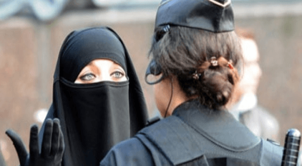 أزمة منع النقاب في تونس تصل إلي القضاء