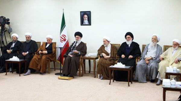 مرشد إيران: على خليفتي أن يكون ثورياً فكراً وعملاً