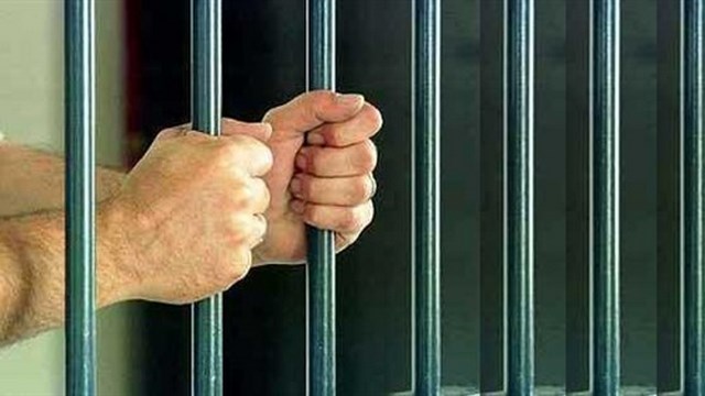 أمريكا: عدد من السجون تعلن إضرابات واحتجاجات