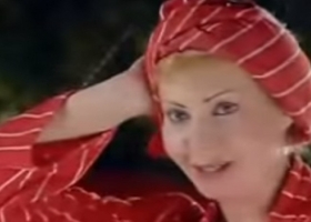 مصر : حبس مطربة “أنا زهقانة”.. ونشطاء: لن تزهق في السجن