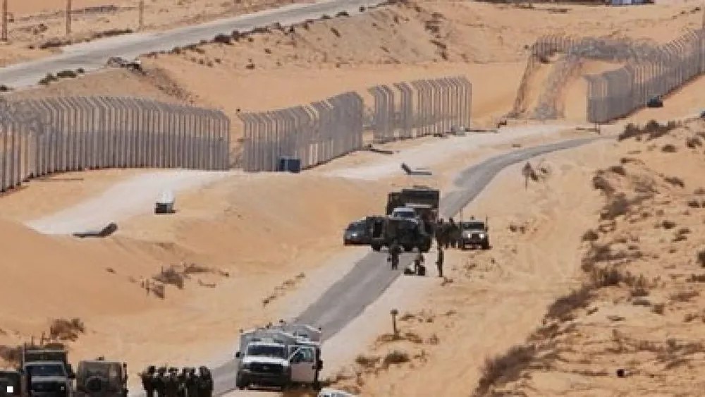 مقتل جنديين إسرائيليين ومسلح في هجوم قرب حدود مصر