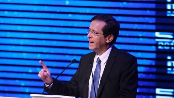 تل أبيب: حزب العمل يحث هيرتسوغ على عدم الانضمام الى الائتلاف الحكومي