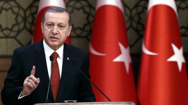 أردوغان يتعهد الرد بعد تفجير أنقرة الدامي