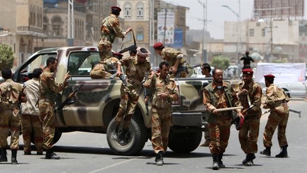 اليمن: التحالف يدفع بتعزيزات عسكرية ضخمة الى المكلا