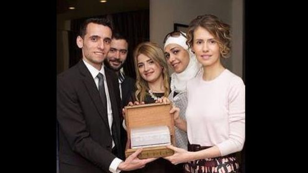 بعد ساعة الحائط.. هكذا يتعامل الأسد مع جثث أنصاره!