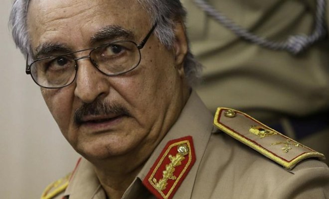 ليبيا: خليفة حفتر يتلقى العلاج في فرنسا