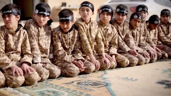 واشنطن: داعش يجند الأطفال بسبب خسائره البشرية