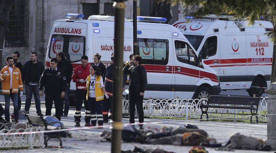 تركيا:مقتل 5 مدنيين بينهم إيرانى و10 جنود أتراك فى تفجير شرق البلاد