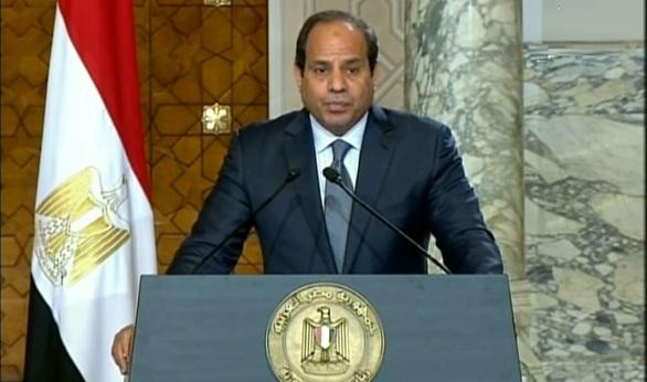 الرئيس “السيسي” يكشف الأسباب الحقيقية وراء ضعف الاقتصاد المصري