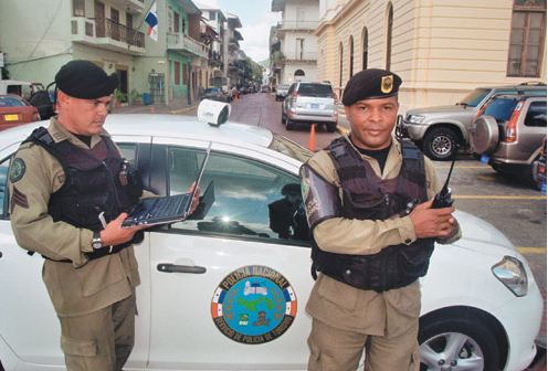 فشل تدريبات لإطلاق نار بين إسرائيليين وشرطة بنما بسبب صور لاشخاص يرتدون أزياء عربية