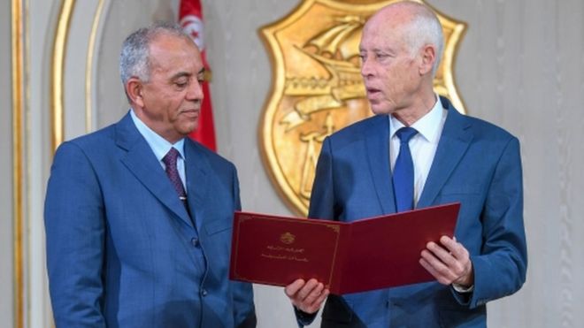 تونس: الحكومة الجديد تواجة صعوبات وحركة “النهضة الإسلامية” تهدد