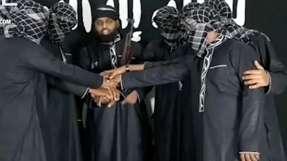 تفاصيل مداهمة مخبأ داعش بسريلانكا.. انتحاريون و6 أطفال