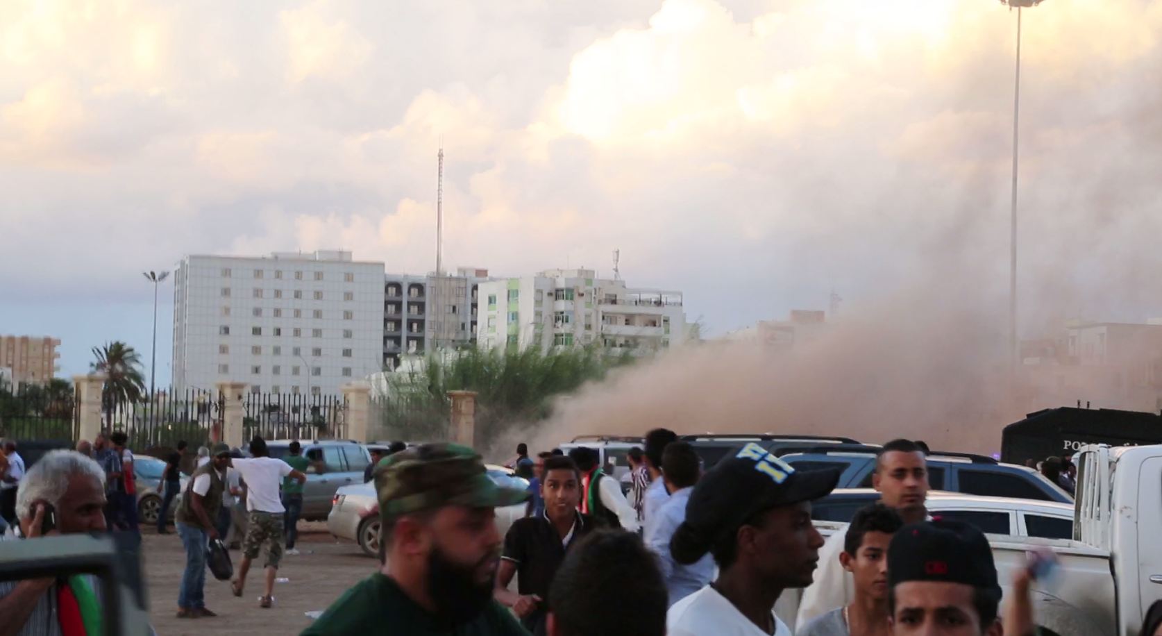 سقوط قذائف عشوائية على مدينة بنغازي الليبية