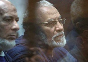 صحيفة الاخبار المصرية تعتذر لمرشد الإخوان عن “عنوان مسيء”