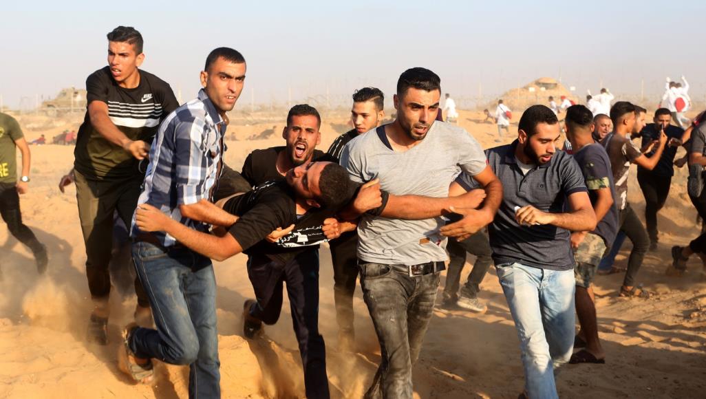 أكثر من مئة مصاب في غزة وتعزيزات أمنية مشددة بالضفة