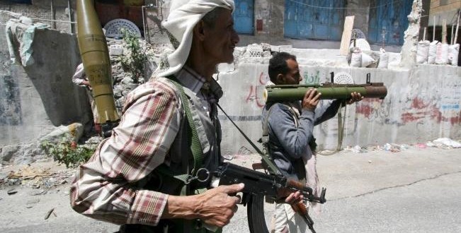 اشتباكات عنيفة بين المقاومة ومليشيا الحوثي بمحافظة البيضاء