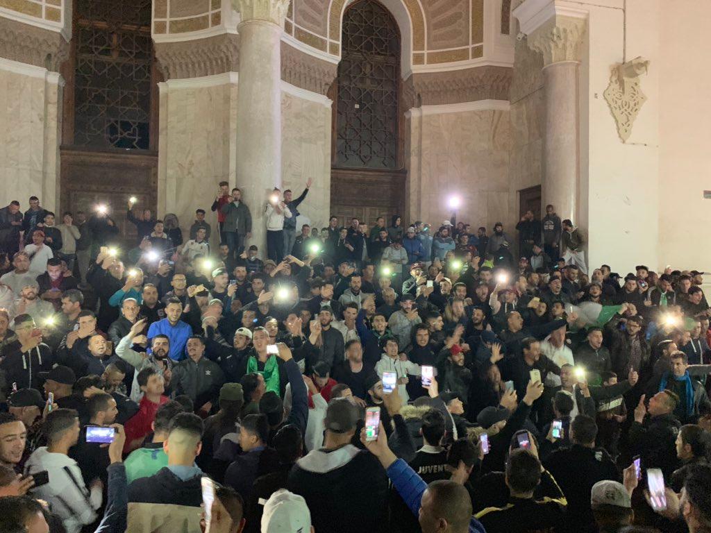 الجزائر.. مظاهرات ليلية اعتراضاً على الحكومة الجديدة
