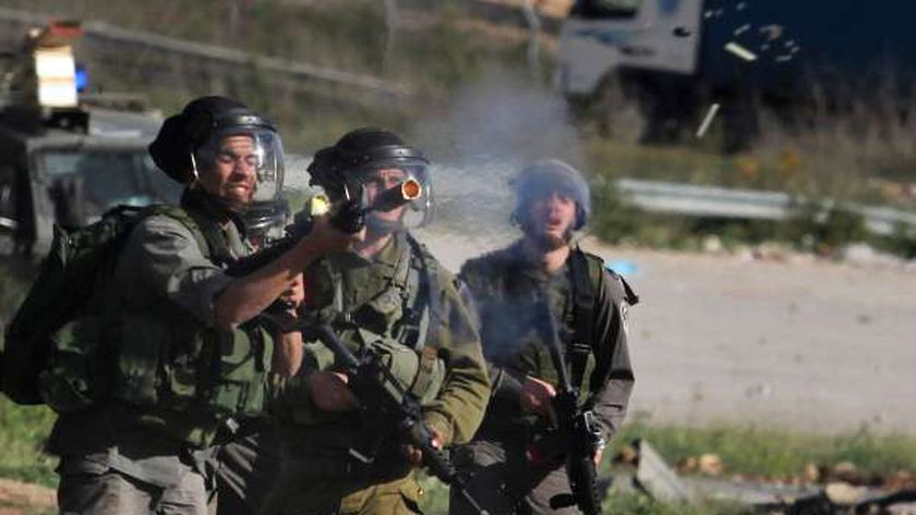 إصابة 51 فلسطينيا في مواجهات مع قوات الاحتلال بـ جنوب نابلس