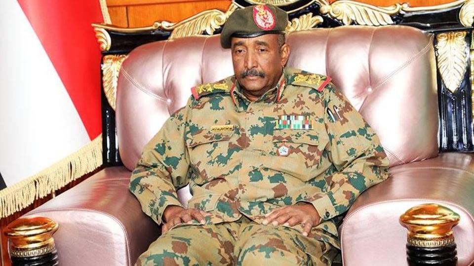 السودان: إعفاء وكيل وزارة الخارجية بعد نفيه خبر “العربية”