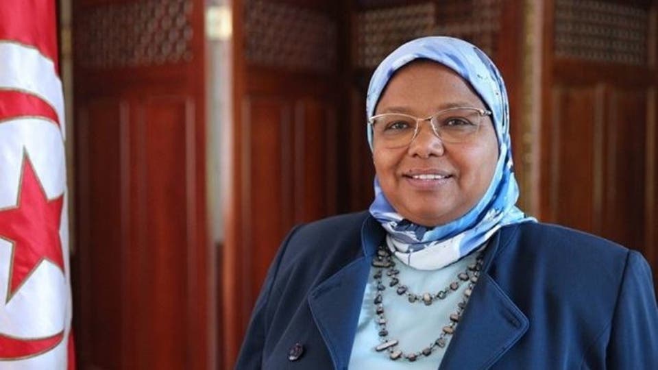 نائبة تونسية انتقدت زميلتها.. فتلقت هجمة عنصرية شرسة