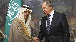“لافروف” يبحث مع “بن فرحان” التعاون الاستراتيجي بين البلدين