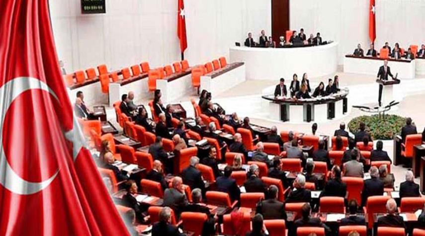 تركيا: الحزب الحاكم يعلن رسمياً تأجيل التصويت على اتفاقية السراج وأردوغان
